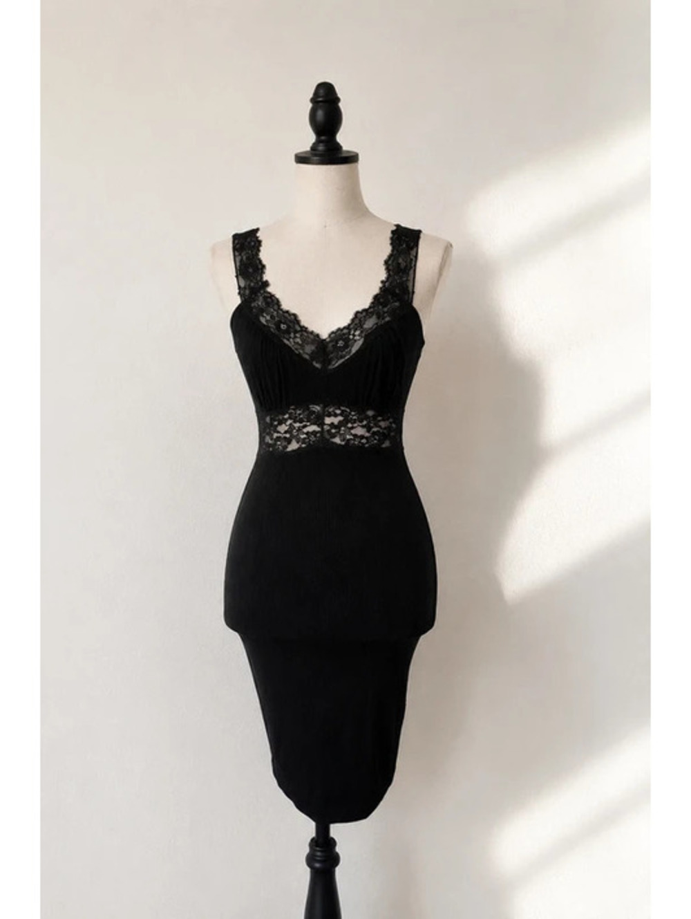 SHEIN Black Lace Bodycon Dress Size M V-Neck V-Back NWOT Little Black Dress